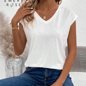 SHEIN White V-Neck Short Sleeve Tee